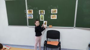 Dzieci przy tablicy