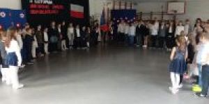 Uczniowie na apelu