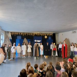 Przedstawienie w wykonaniu uczniów